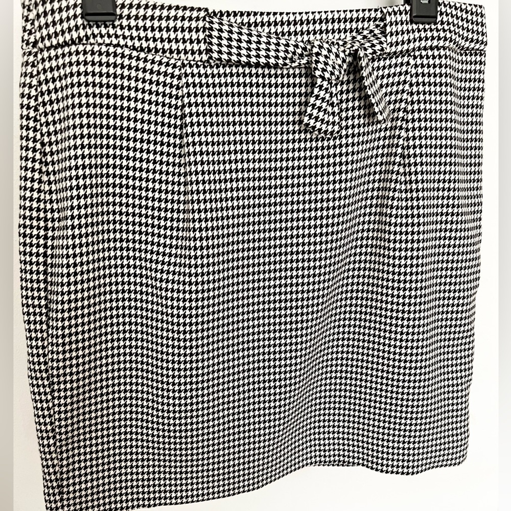 Loft | Black and White Pattern Skirt
